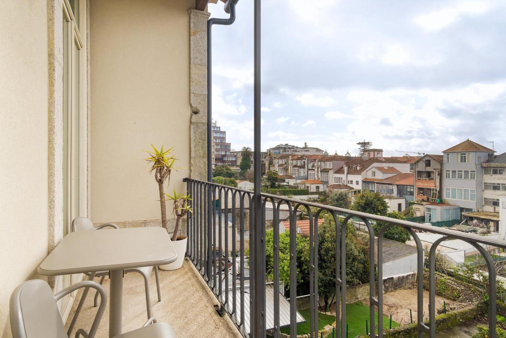 Guestready - Urban Oasis With Private Balcony Apartment Porto Exterior photo